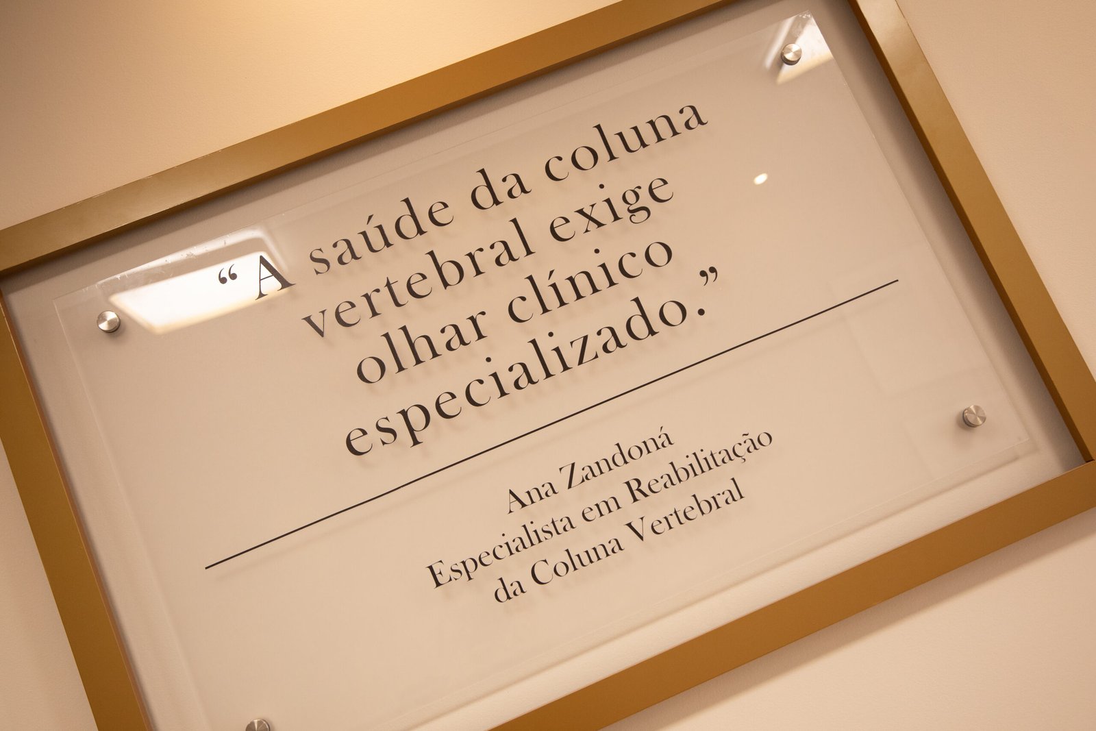 Clínica Ana Zandoná